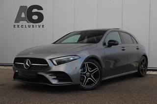 Hoofdafbeelding Mercedes-Benz A-Klasse Mercedes-Benz A-klasse 180 AMG Night Pakket Automaat Panoramadak Sfeerverlichting Keyless Half Leder Full LED 18 inch Widescreen Navigatie Camera Stoelverwarming