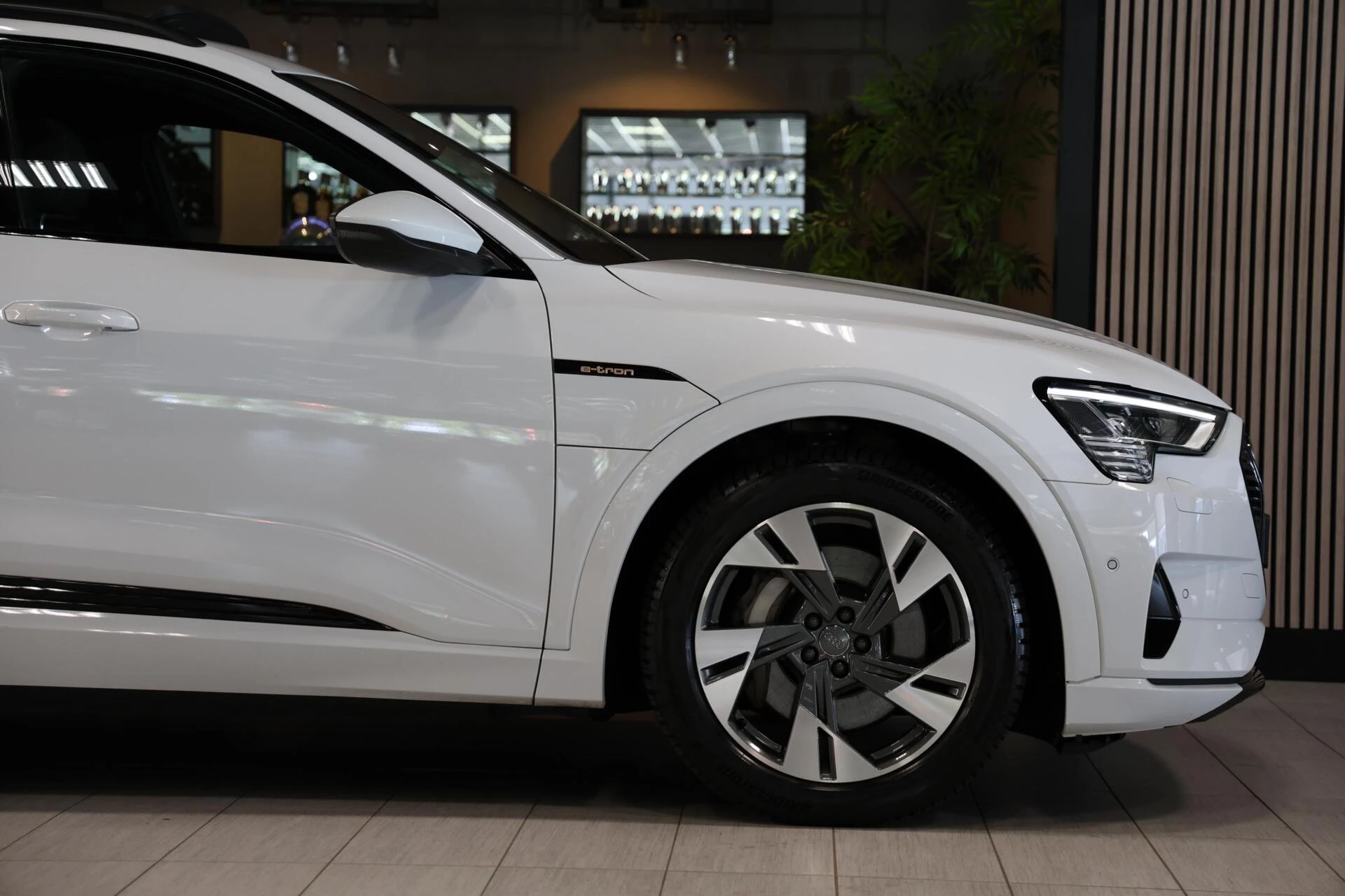 Hoofdafbeelding Audi e-tron