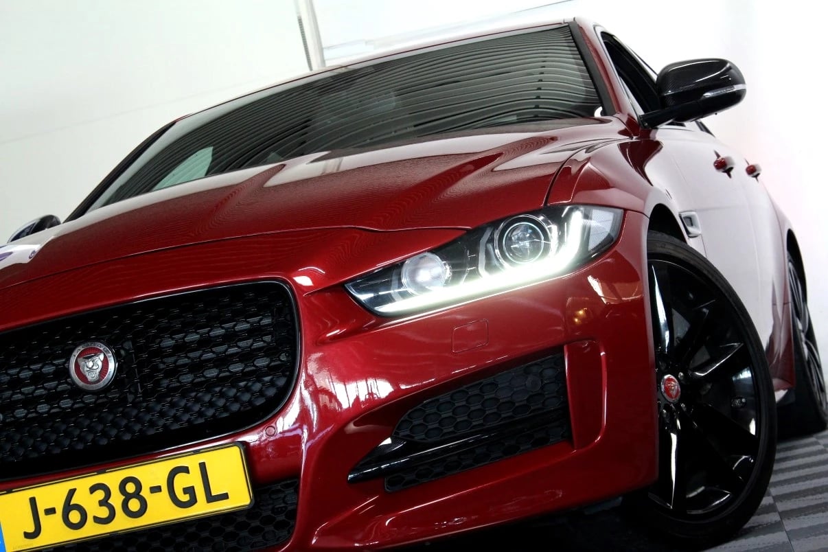 Hoofdafbeelding Jaguar XE