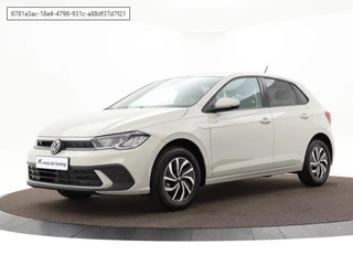 Volkswagen Polo Life Edition 1.0 TSI 95 pk 5 versn. Hand · Achteruitrijcamera · Regensensor ·