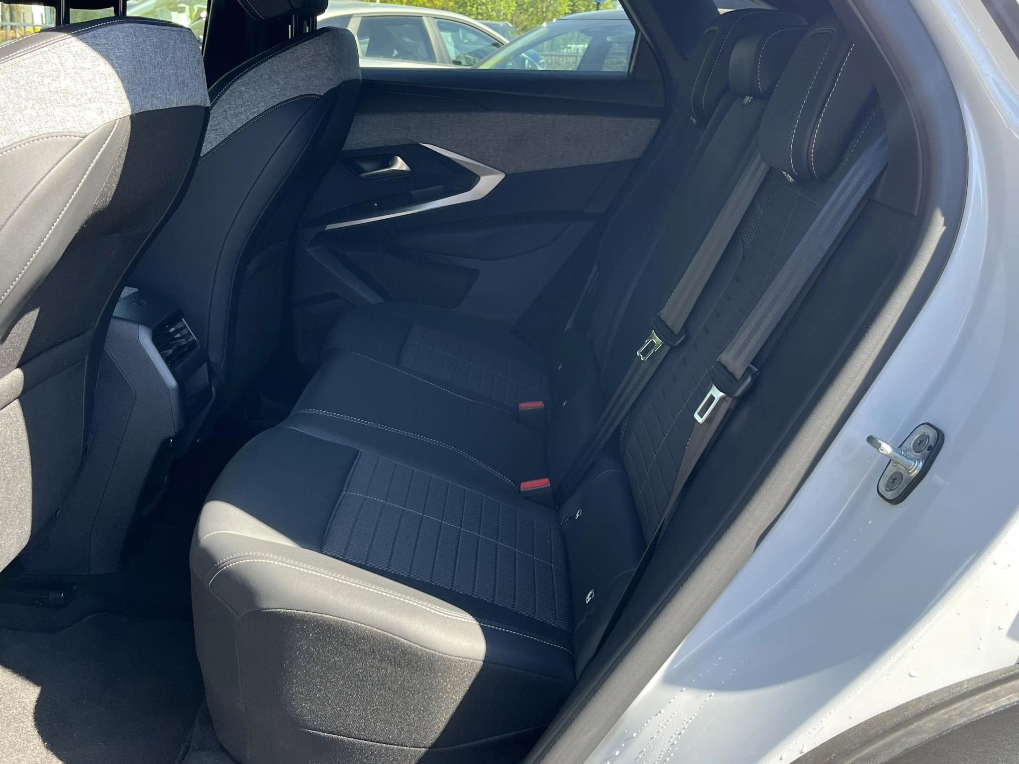 Hoofdafbeelding Peugeot e-3008