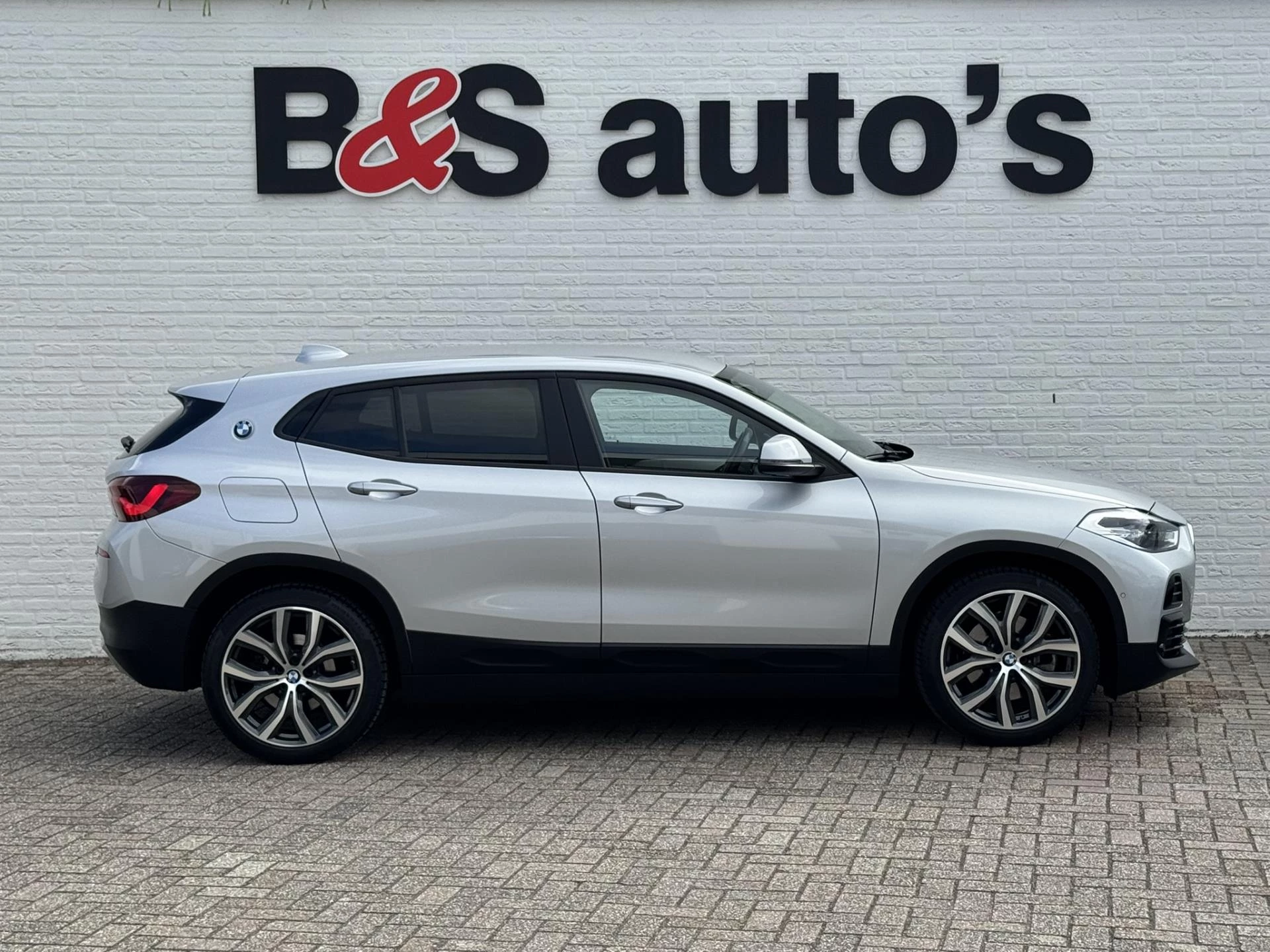 Hoofdafbeelding BMW X2