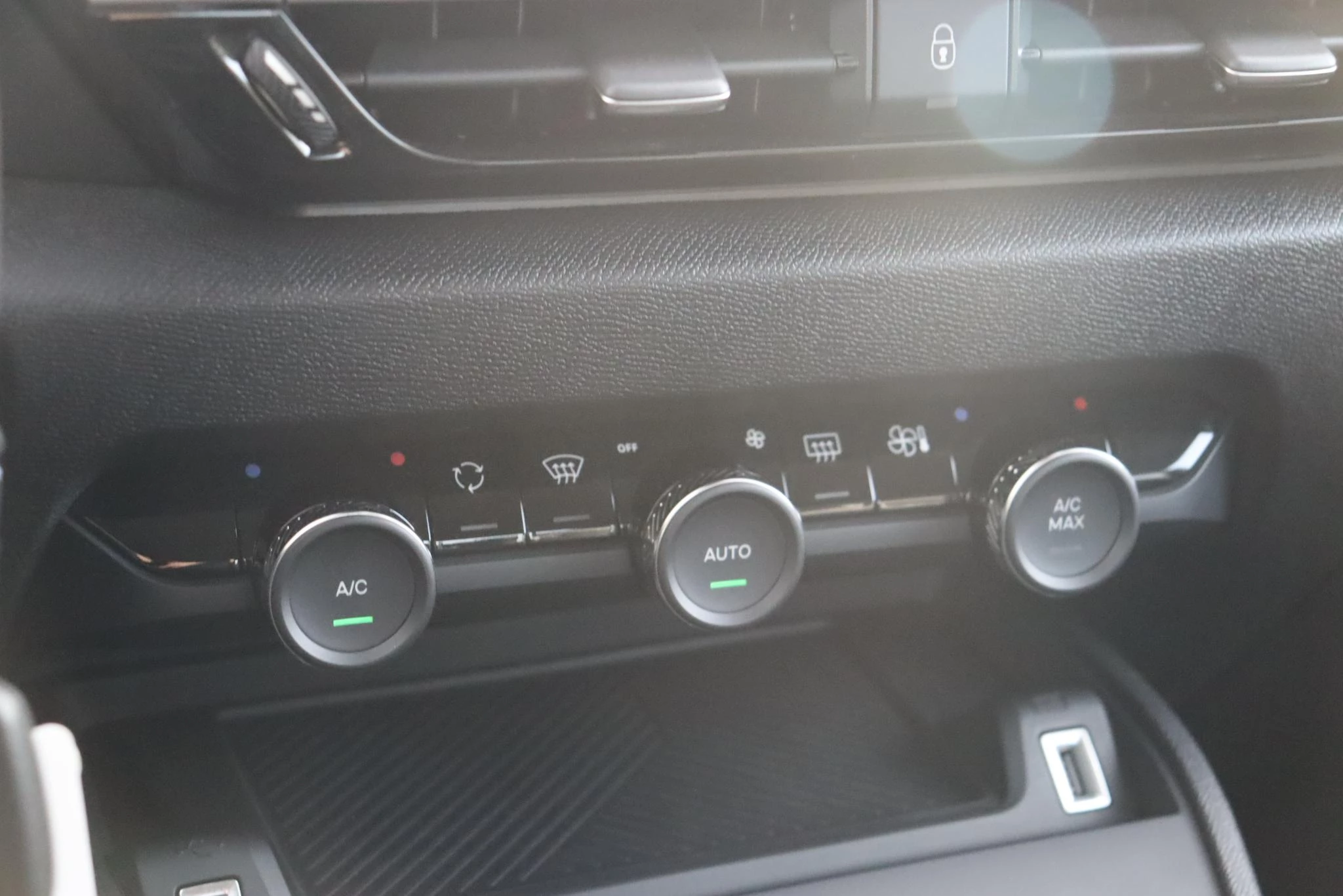 Hoofdafbeelding Citroën ë-C4 X