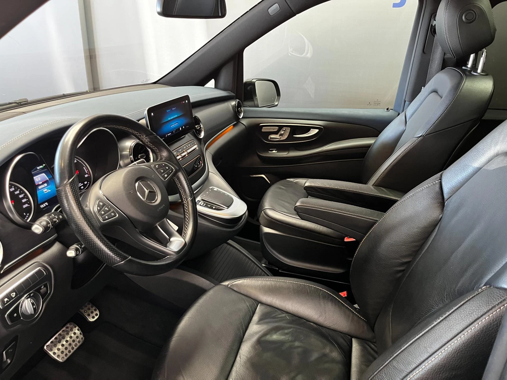 Hoofdafbeelding Mercedes-Benz EQV