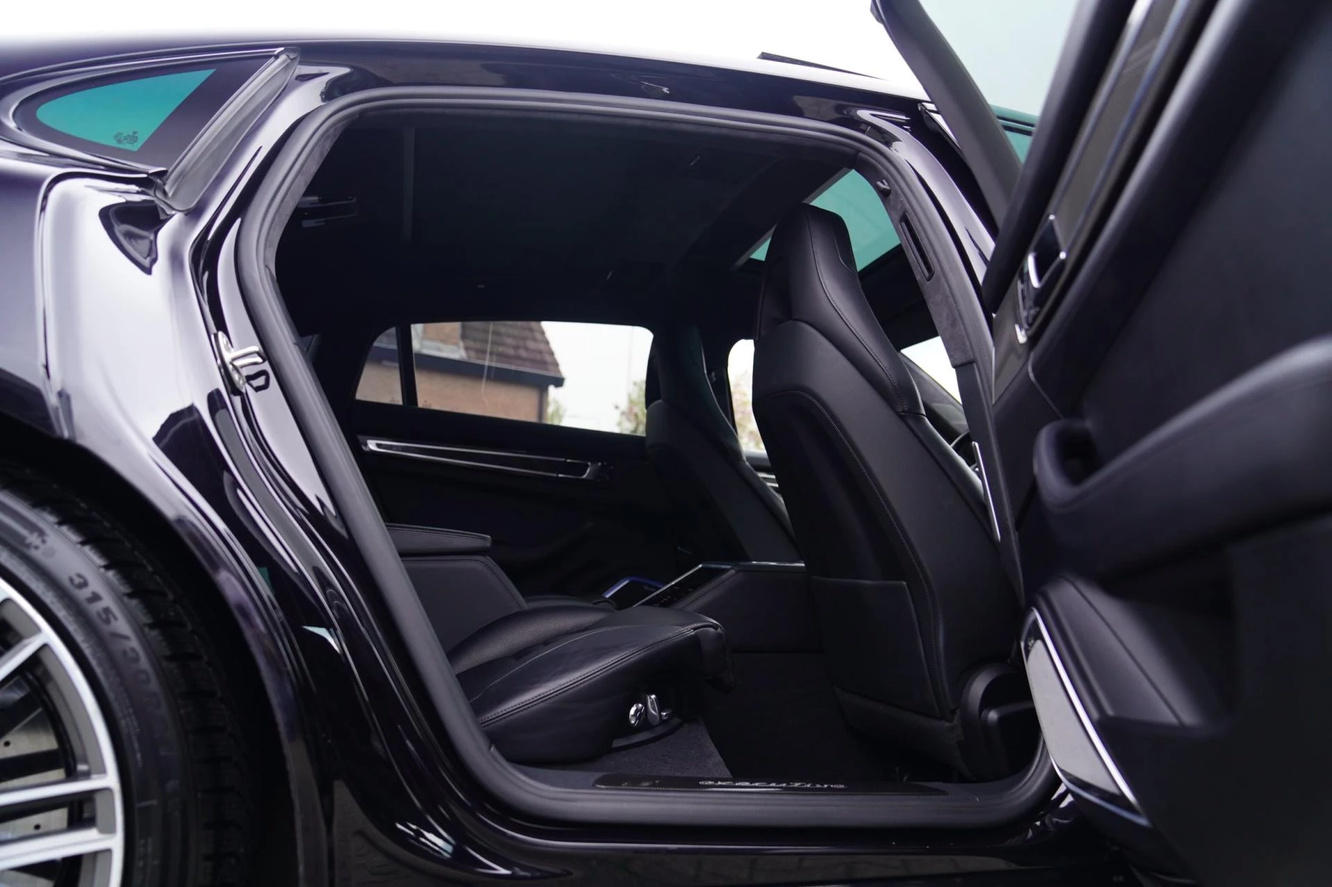 Hoofdafbeelding Porsche Panamera