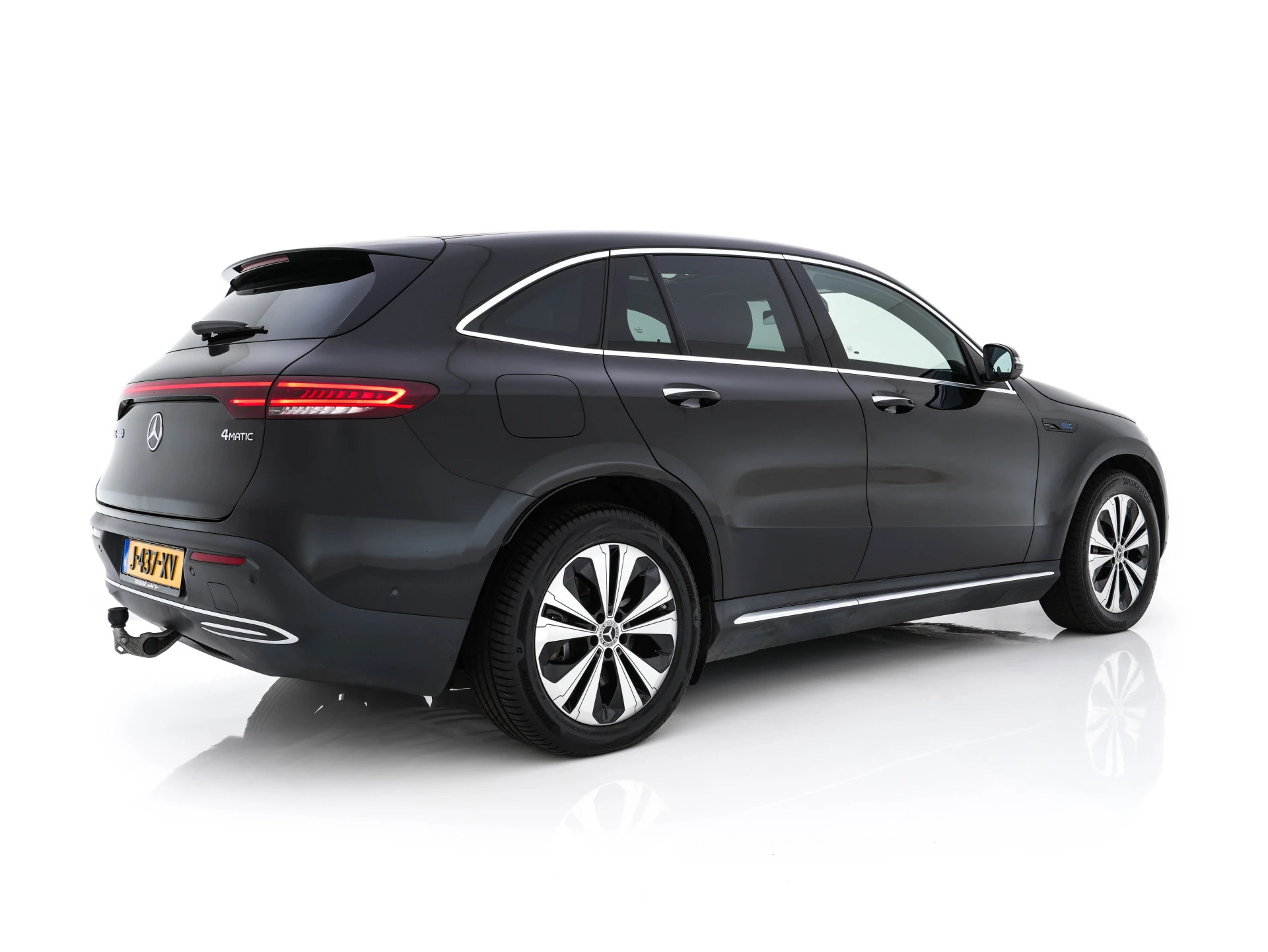 Hoofdafbeelding Mercedes-Benz EQC