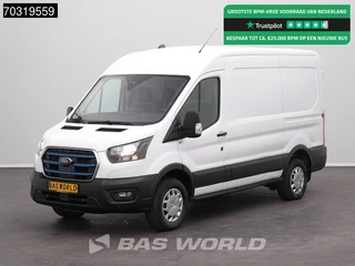 Hoofdafbeelding Ford E-Transit Ford e-Transit Coming Soon! Elektrisch 68kWh 317km WLTP L2H2 Navi Airco Cruise Parkeersensoren v+a SYNC4-Display CarPlay L2 Airco Cruise control