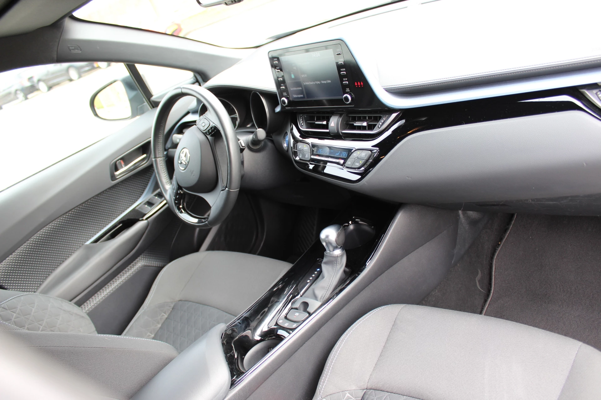 Hoofdafbeelding Toyota C-HR