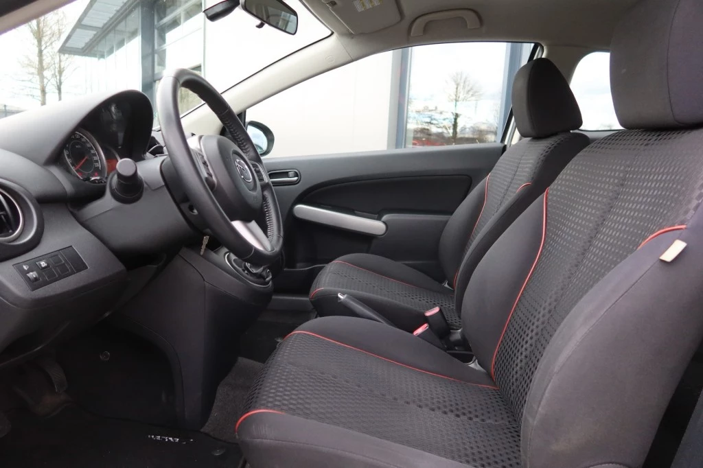 Hoofdafbeelding Mazda 2