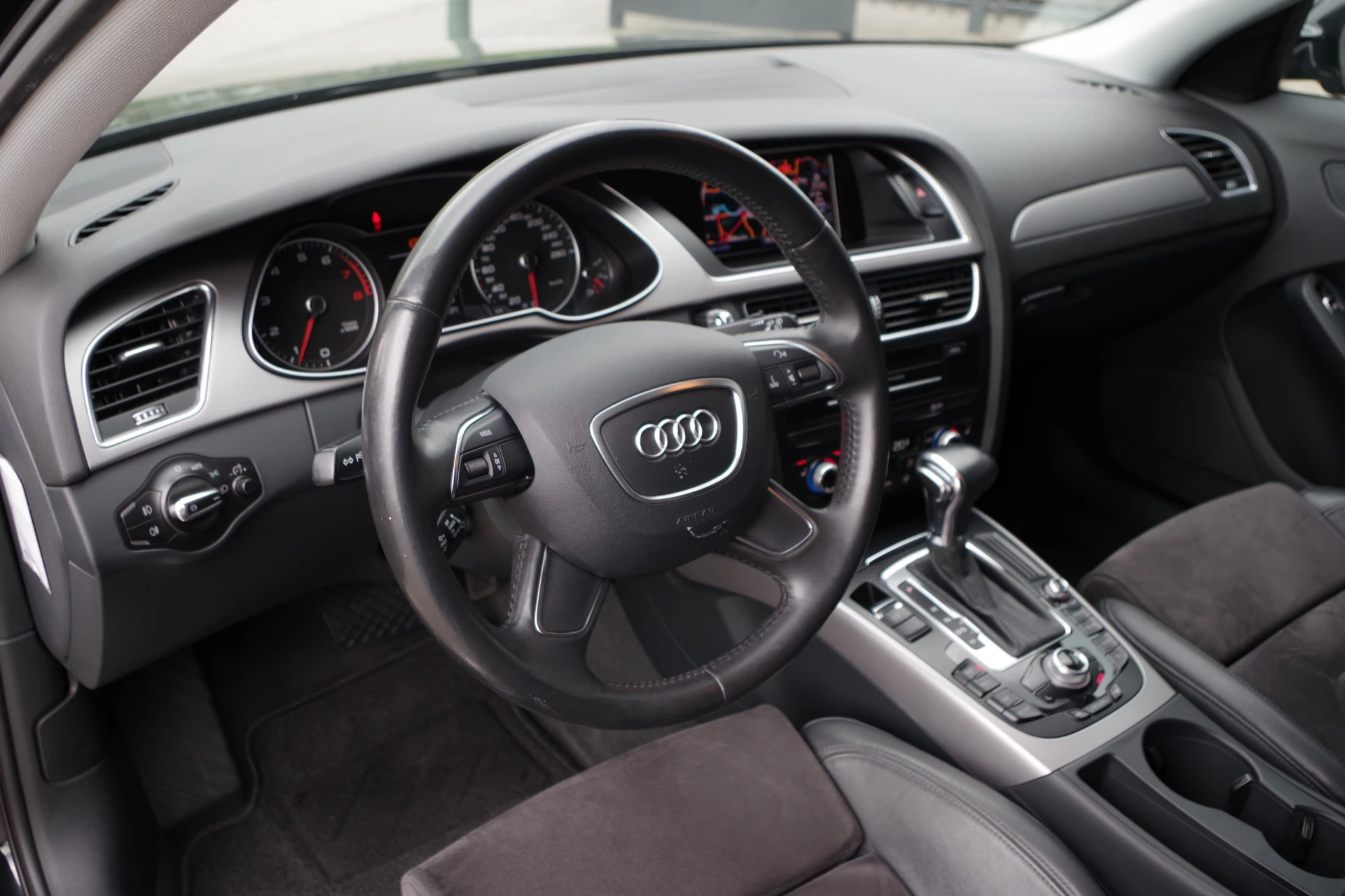 Hoofdafbeelding Audi A4