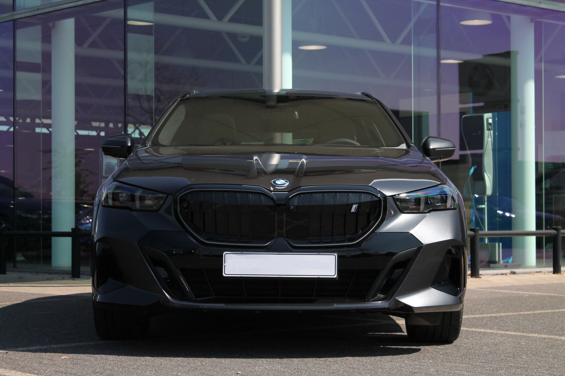 Hoofdafbeelding BMW i5