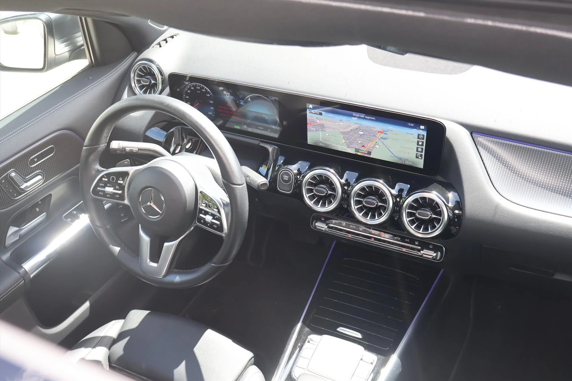 Hoofdafbeelding Mercedes-Benz EQA