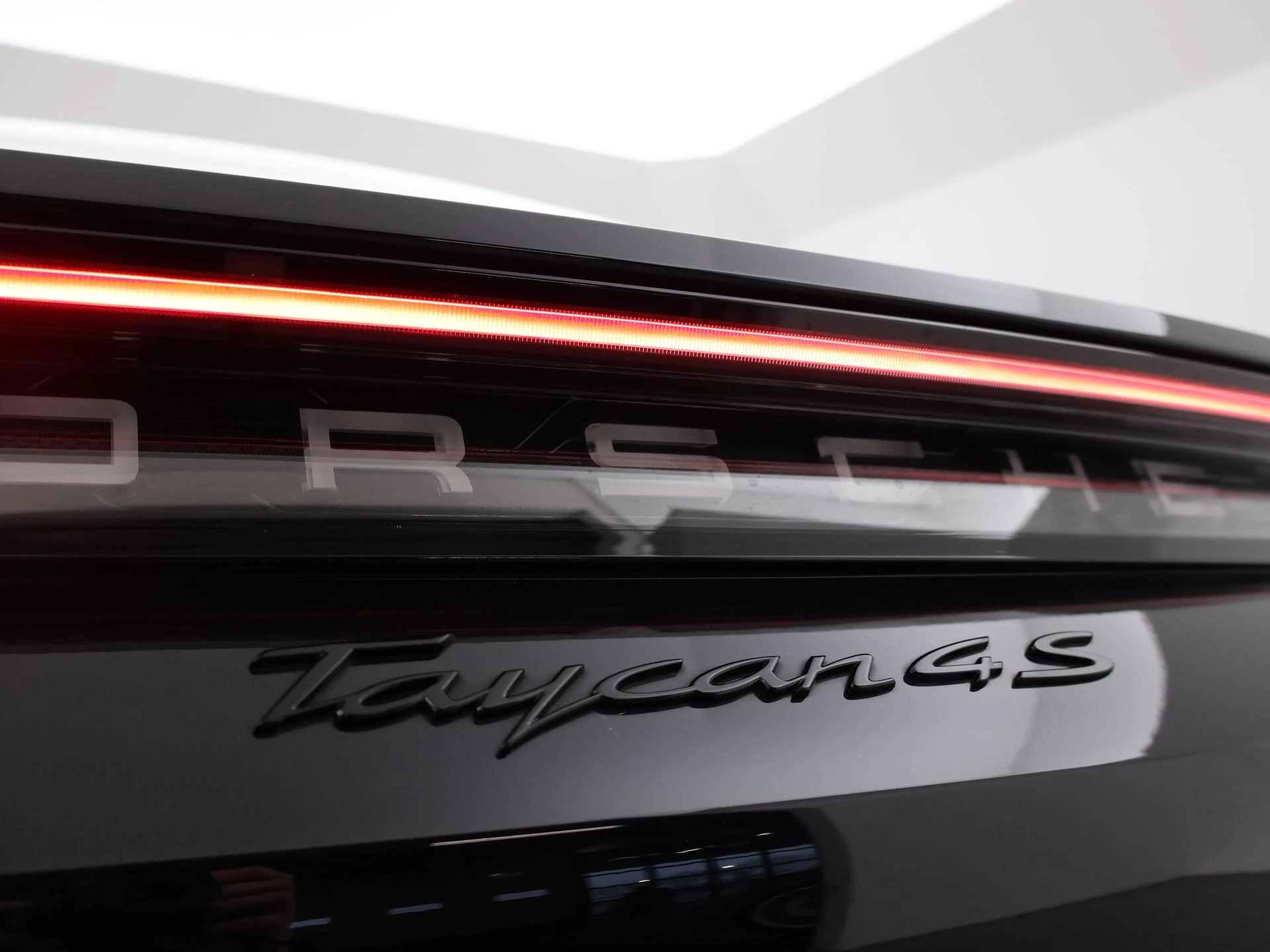 Hoofdafbeelding Porsche Taycan