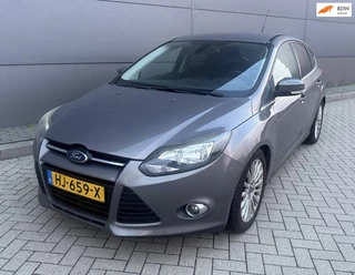 Ford Focus 1.0 EcoBoost Trend rijdt en schakelt goed ( tik in de motor)