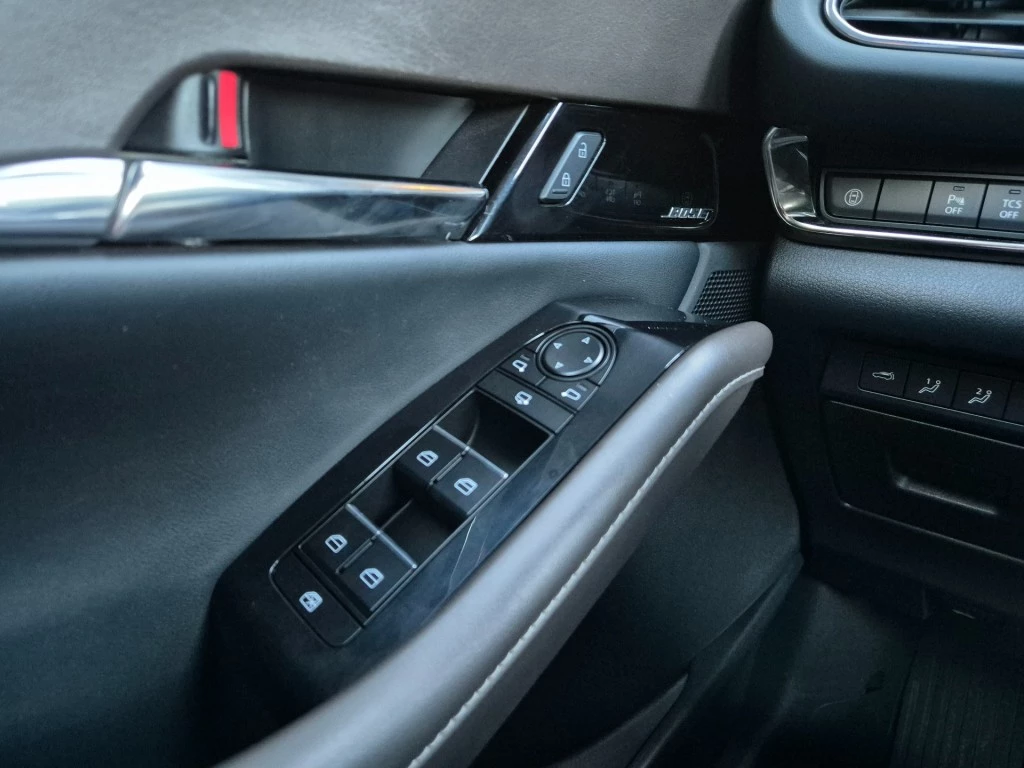 Hoofdafbeelding Mazda CX-30