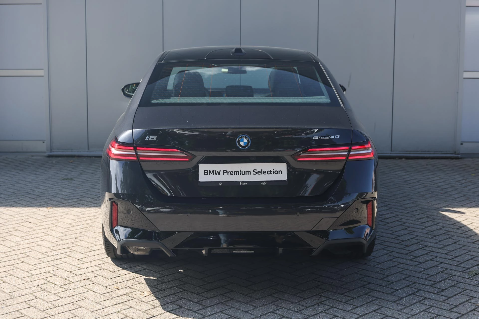 Hoofdafbeelding BMW i5
