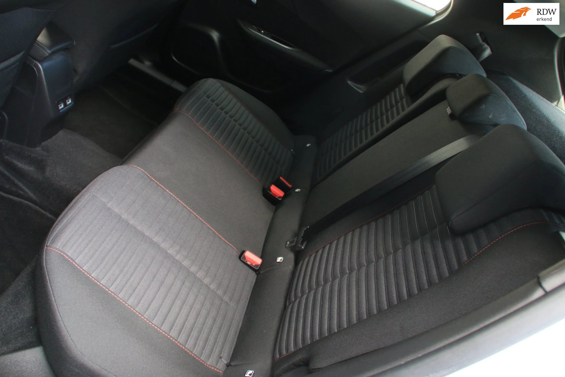 Hoofdafbeelding Peugeot e-2008