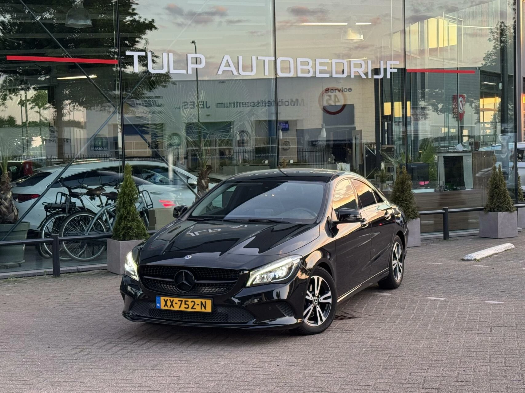 Hoofdafbeelding Mercedes-Benz CLA