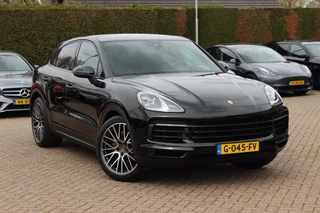 Porsche Cayenne Coupe 3.0 / 61.186 km! / Trekhaak / Camera / Panoramadak / Head-up / Luchtvering / Luxe Leder / Sportchrono / 21'' / Bose / Stuur+Stoelverwarming / Dodehoek / DAB / Cruise Control