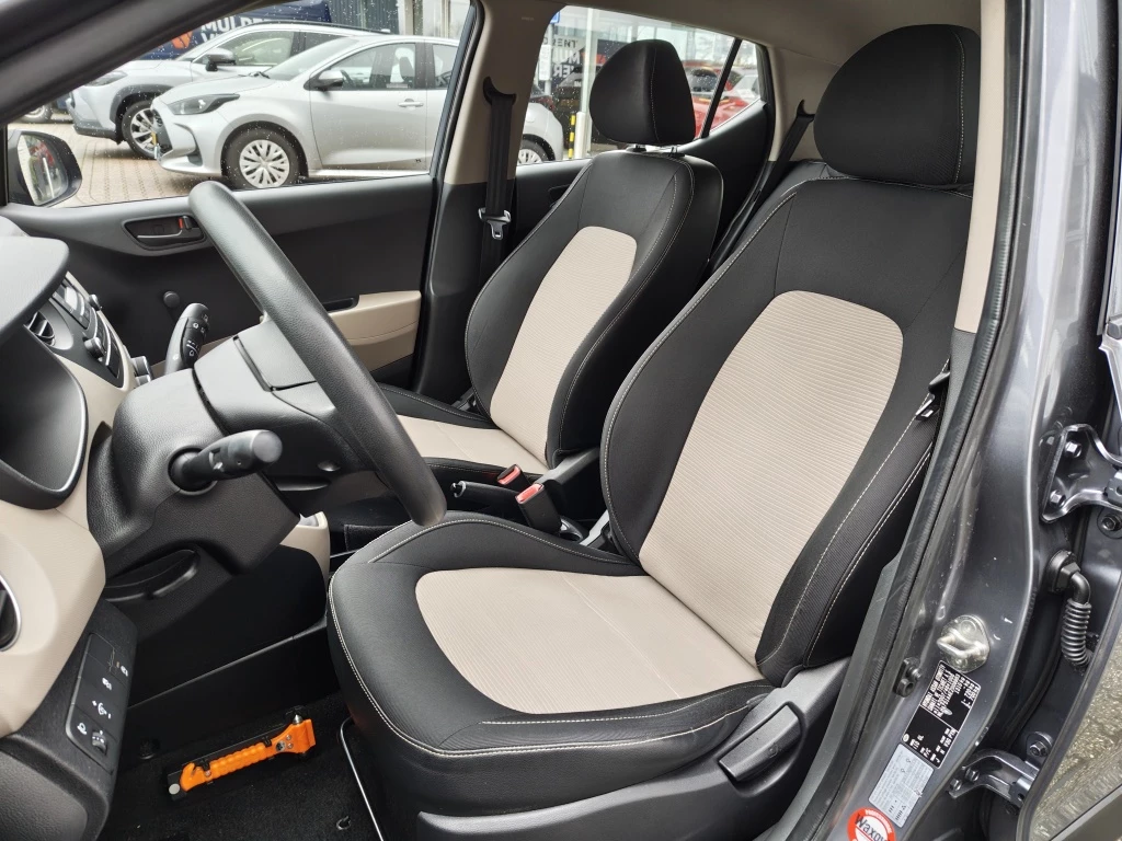 Hoofdafbeelding Hyundai i10