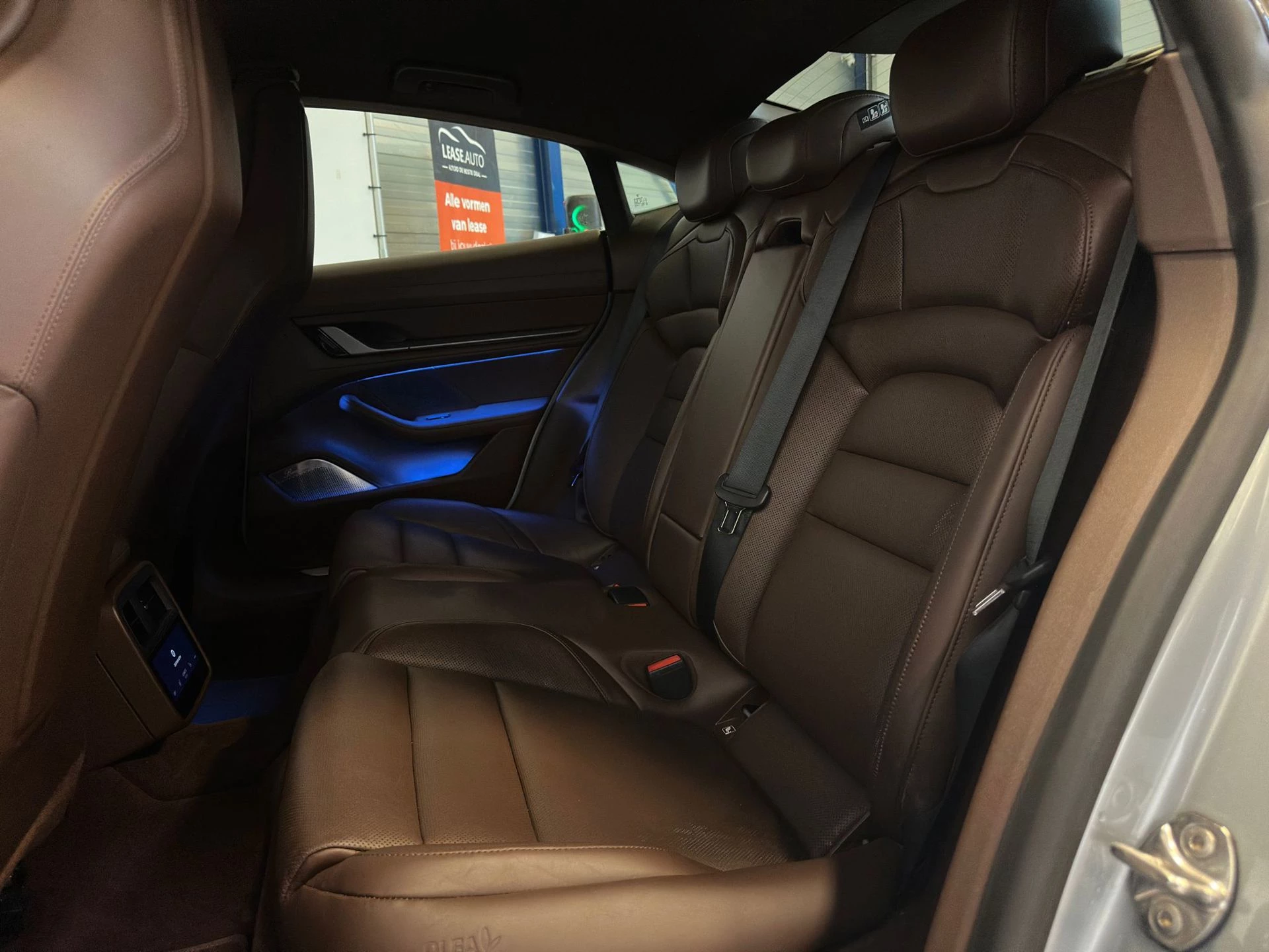 Hoofdafbeelding Porsche Taycan