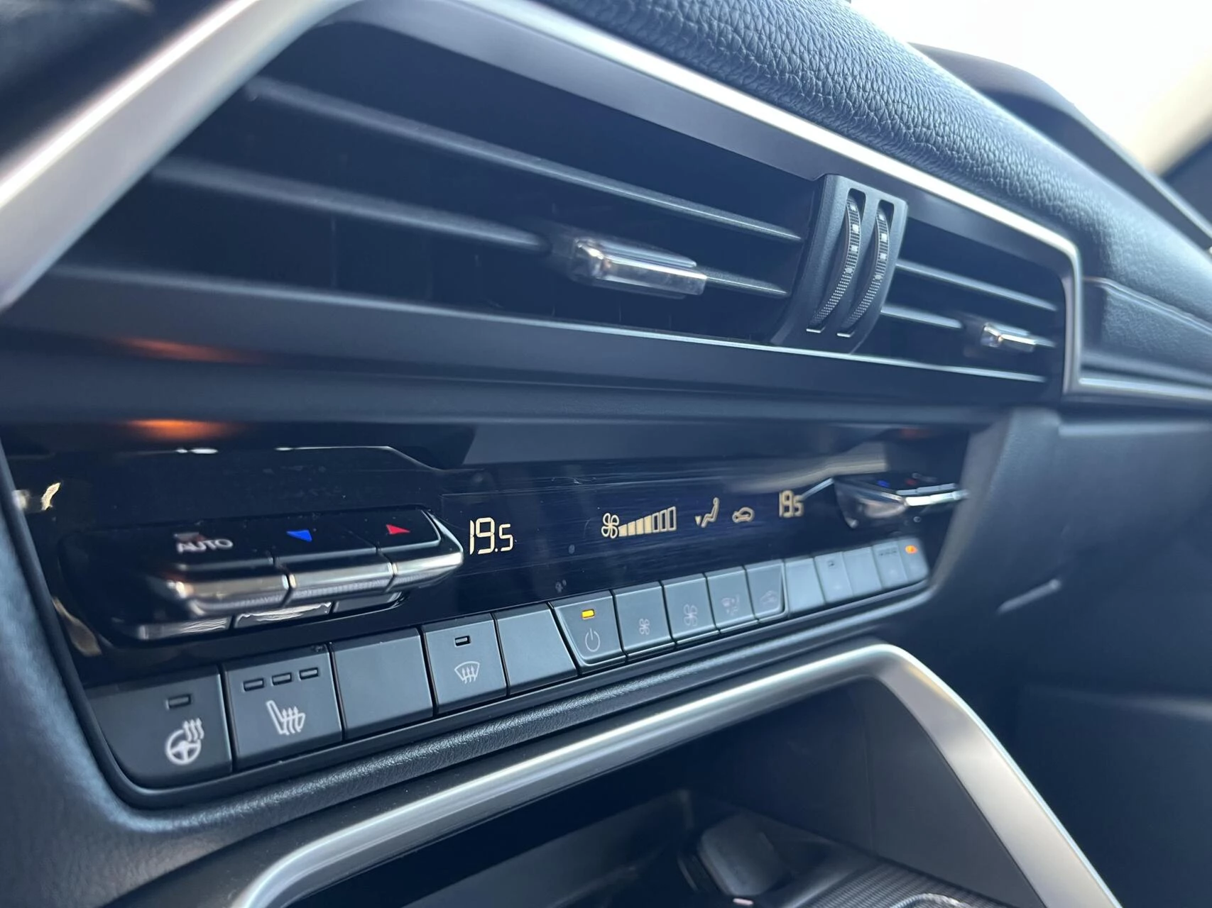 Hoofdafbeelding Mazda CX-60