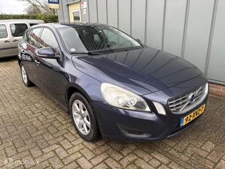 Volvo V60 1.6 T3 Kinetic