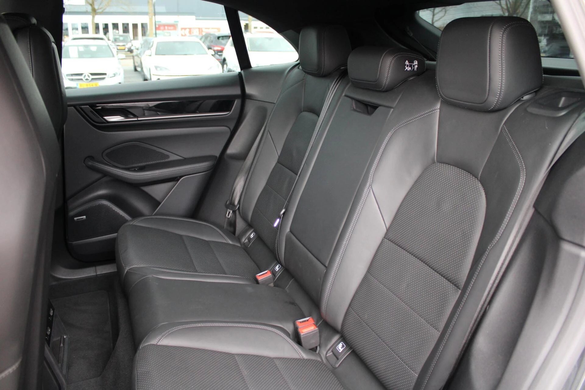 Hoofdafbeelding Porsche Macan