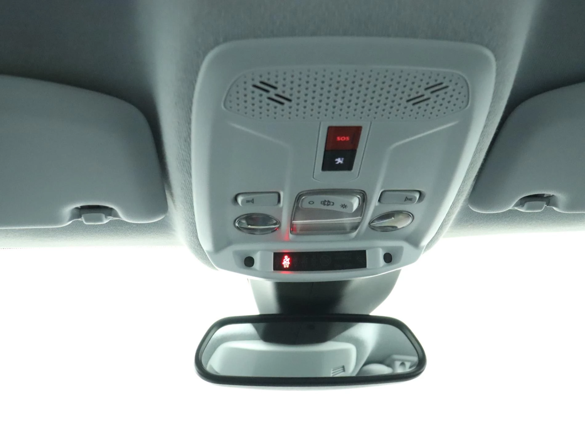 Hoofdafbeelding Peugeot e-208