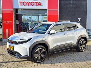 Hoofdafbeelding Toyota Urban Cruiser Toyota Urban Cruiser Executive 61 kWh 360-CAMERA PANORAMADAK JBL STOEL ELEK. VERSTELBAAR