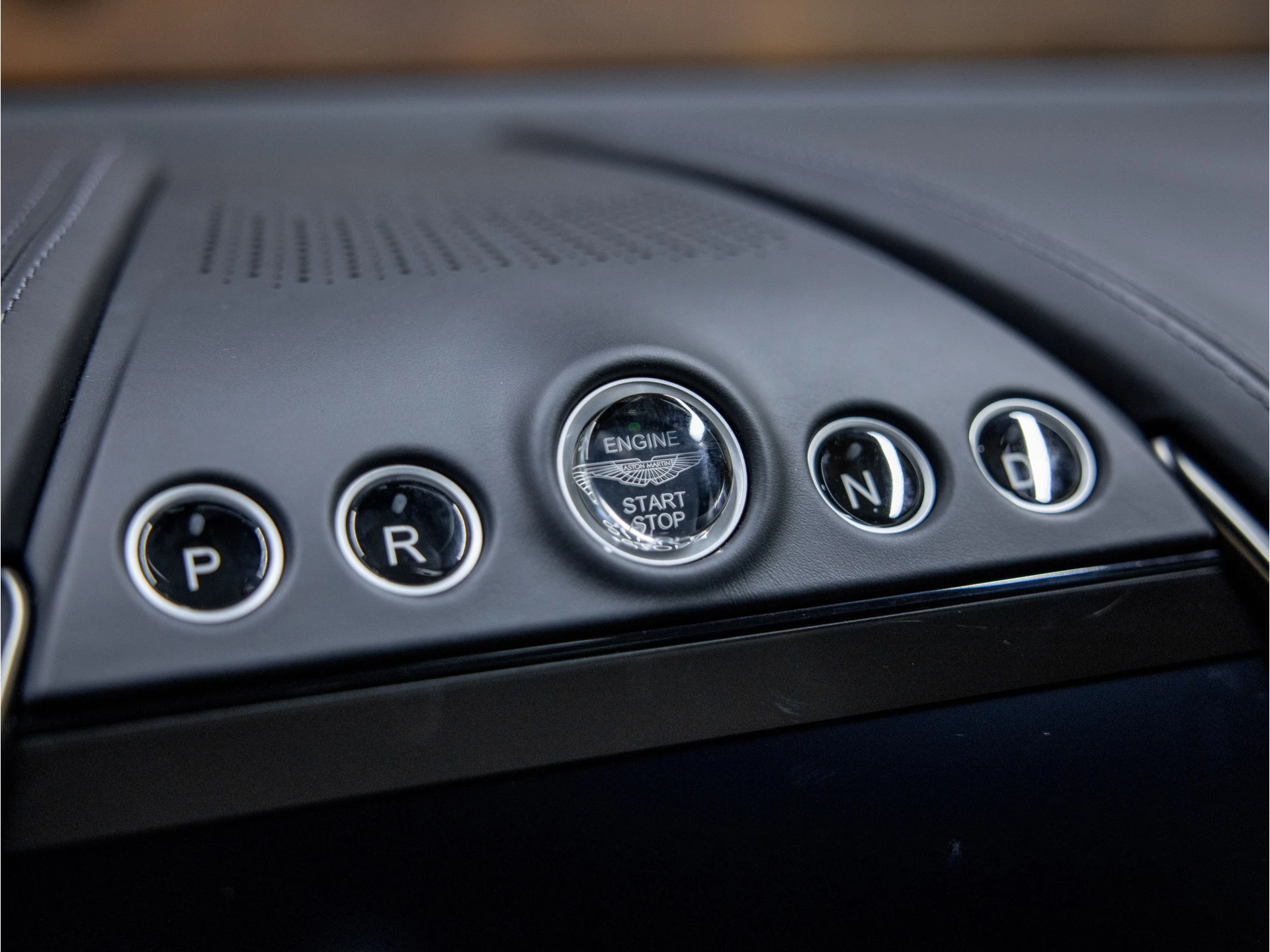 Hoofdafbeelding Aston Martin DBX