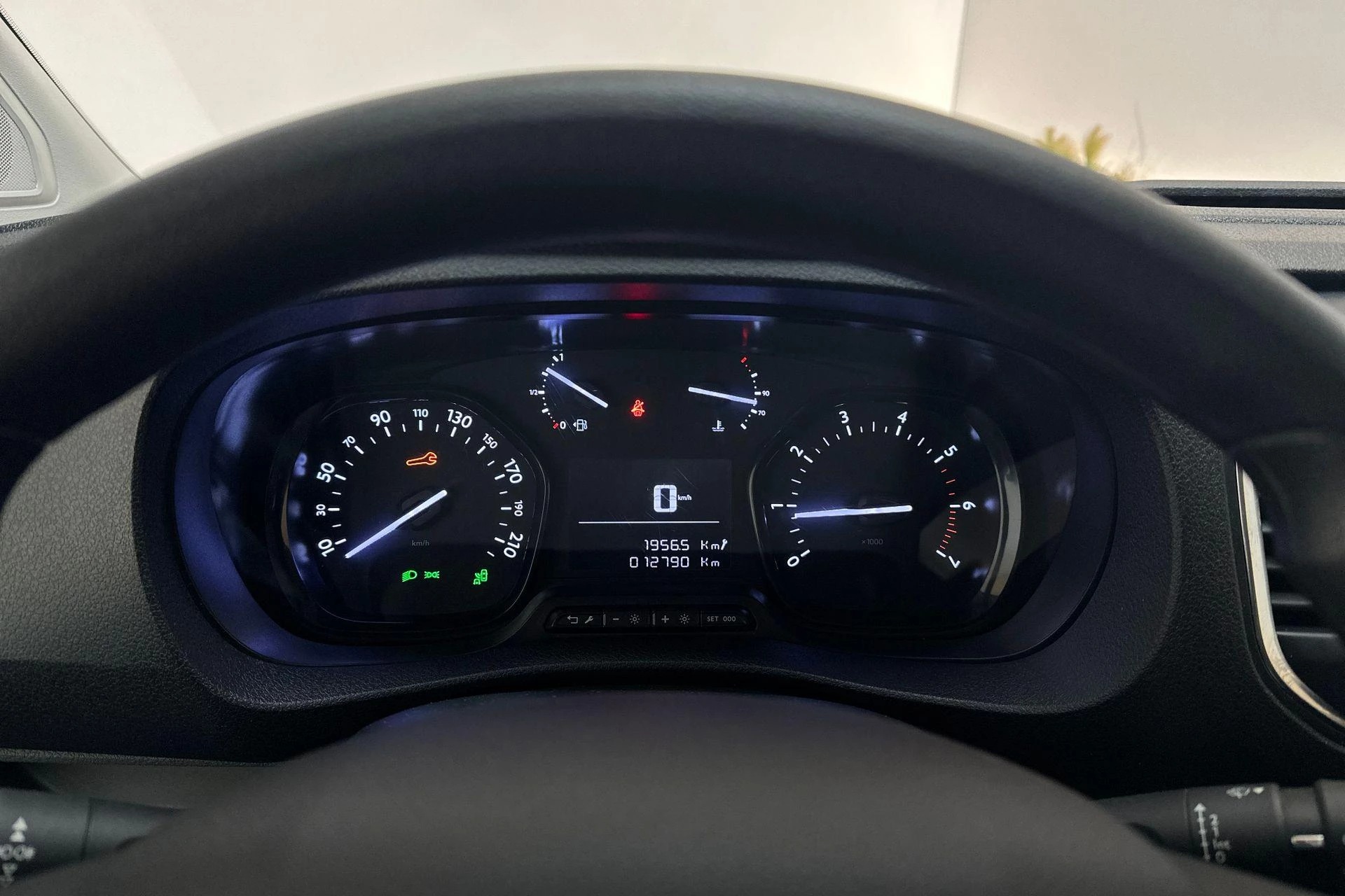 Hoofdafbeelding Peugeot Traveller