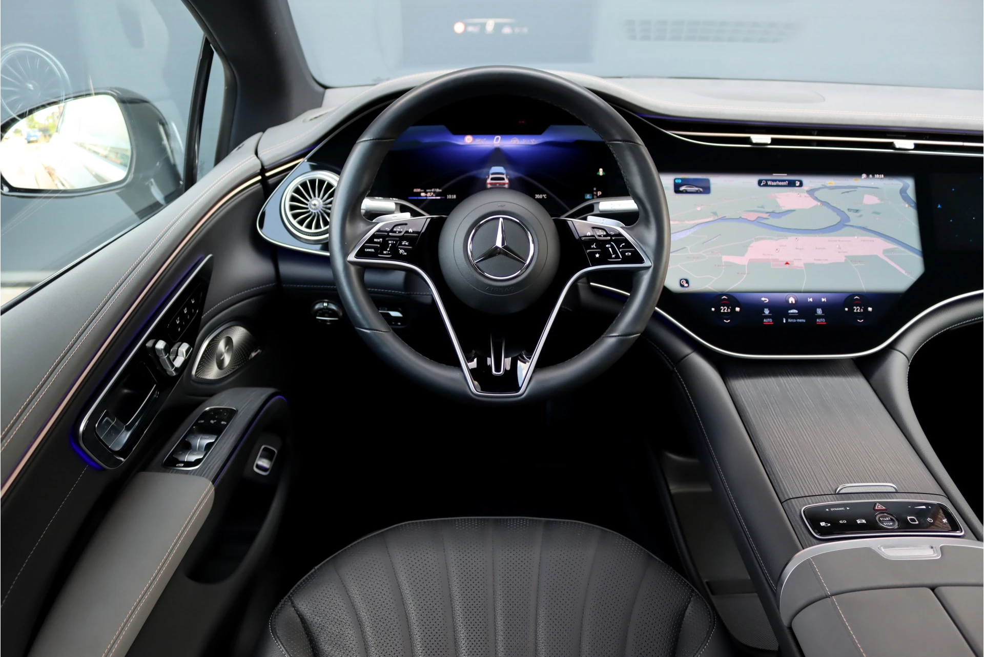 Hoofdafbeelding Mercedes-Benz EQS