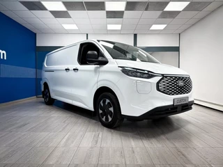 Hoofdafbeelding Ford E-Transit Custom Ford E-Transit Custom 340 L2H1 ELECTRO 65KWH TREND Driver assist pack premium NAVI etc