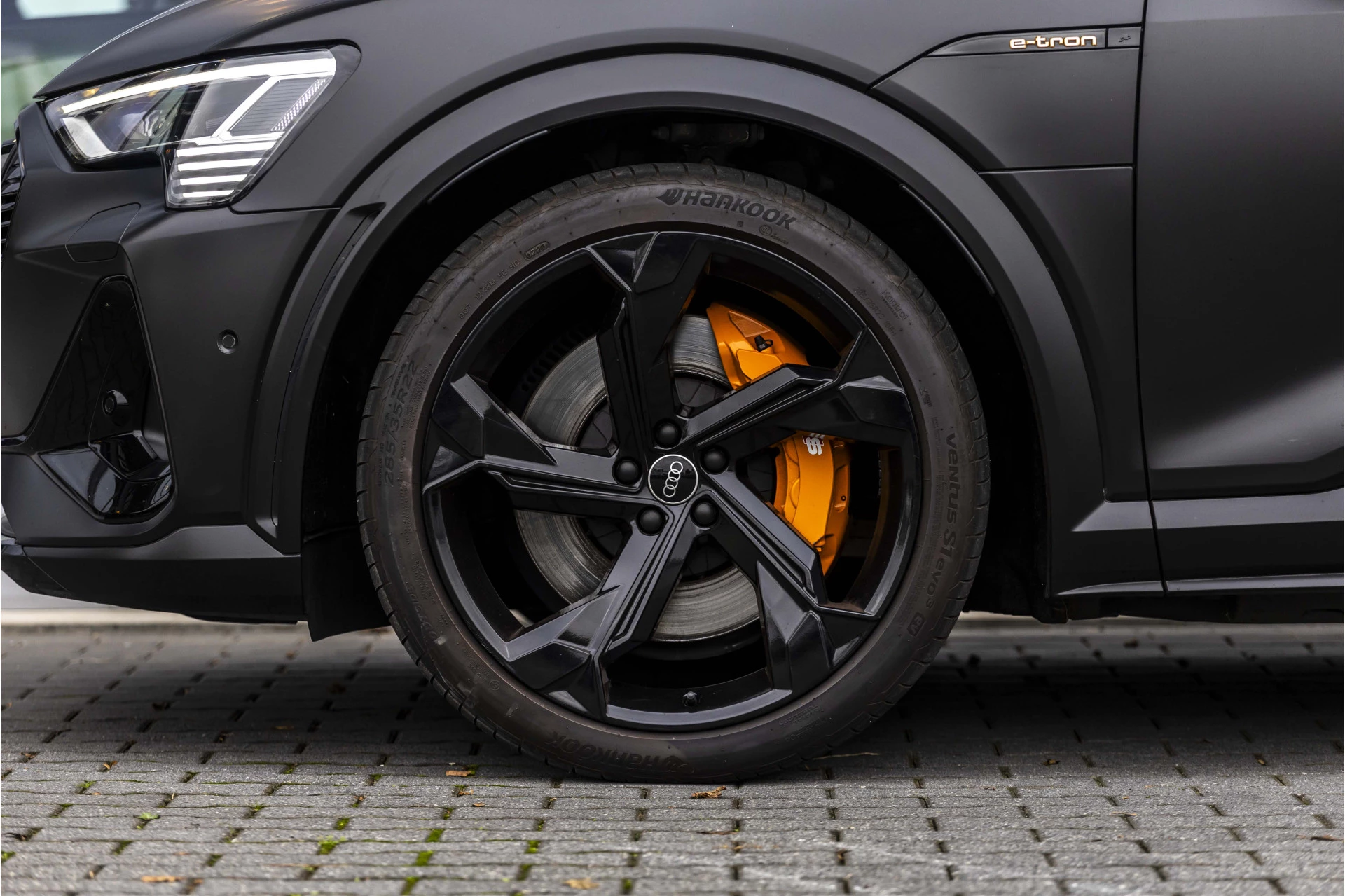 Hoofdafbeelding Audi e-tron