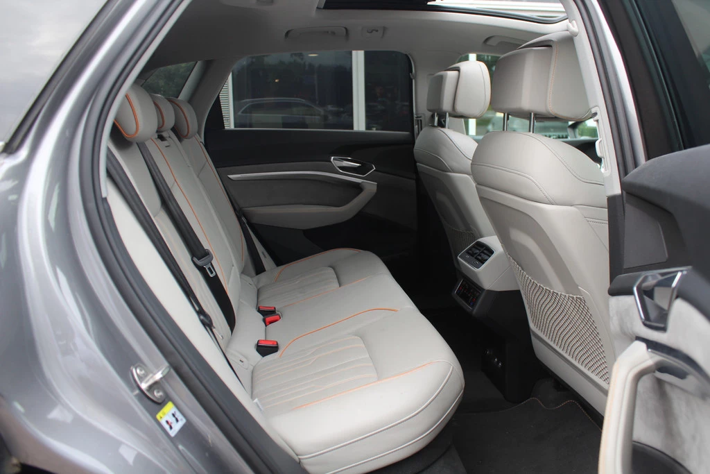 Hoofdafbeelding Audi e-tron