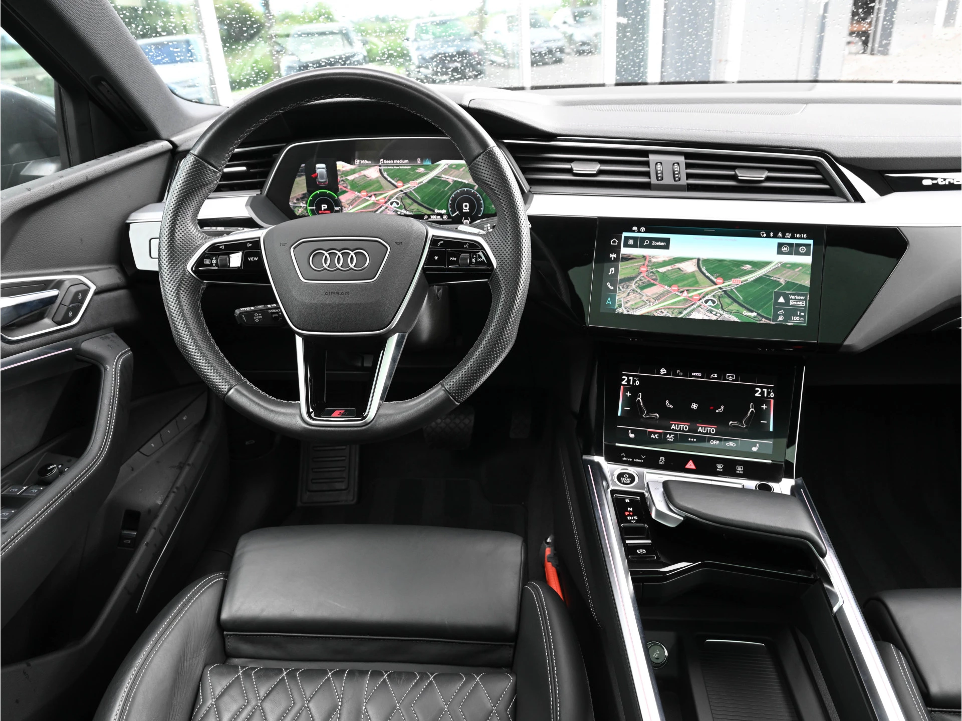 Hoofdafbeelding Audi e-tron