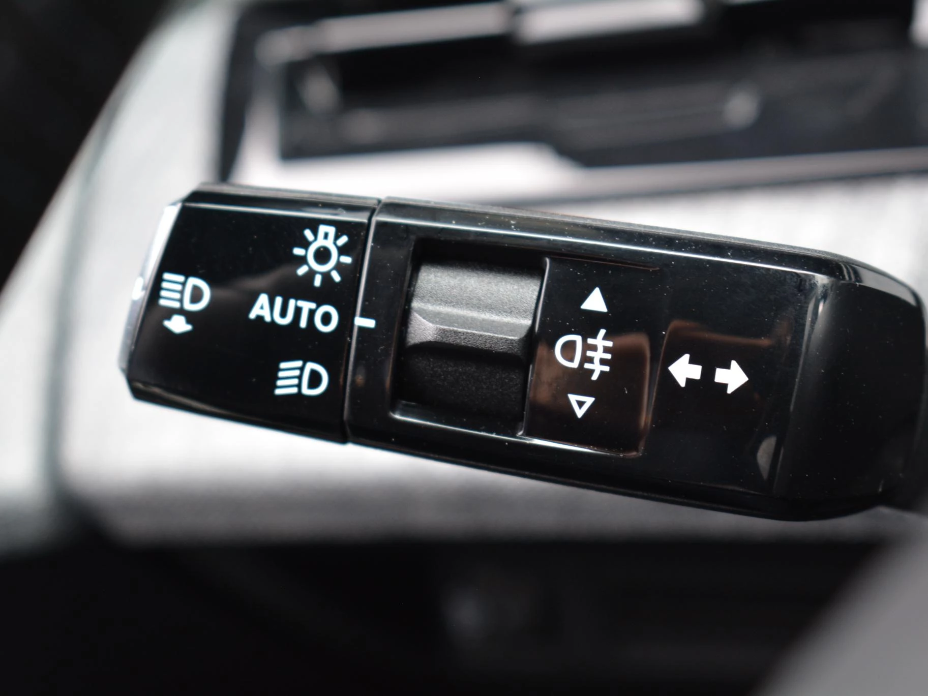 Hoofdafbeelding Peugeot e-3008