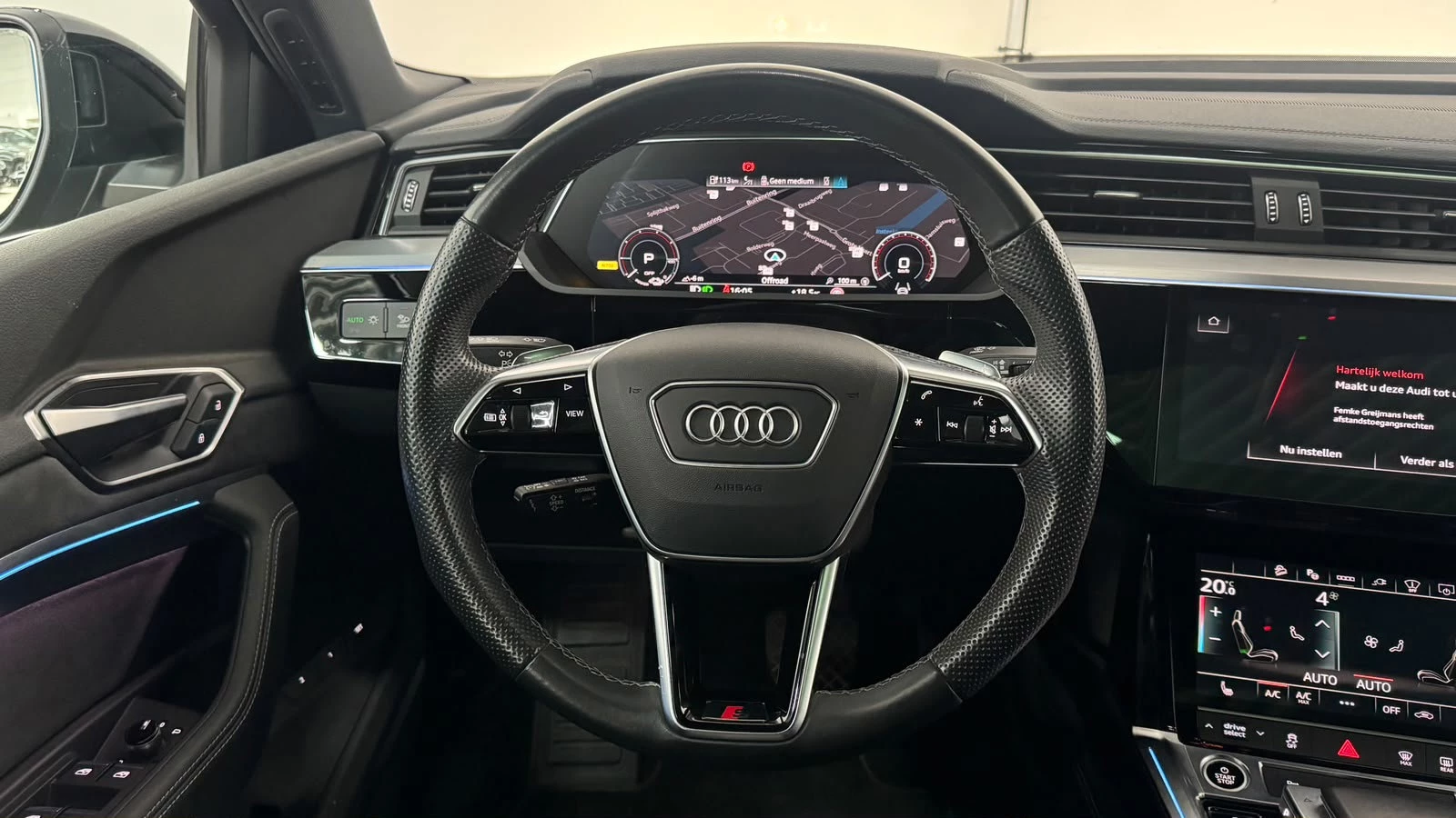 Hoofdafbeelding Audi e-tron