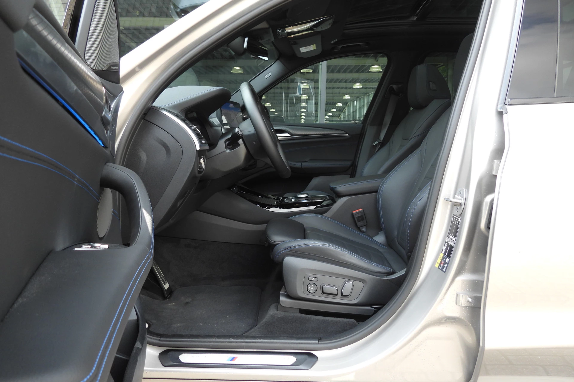Hoofdafbeelding BMW iX3