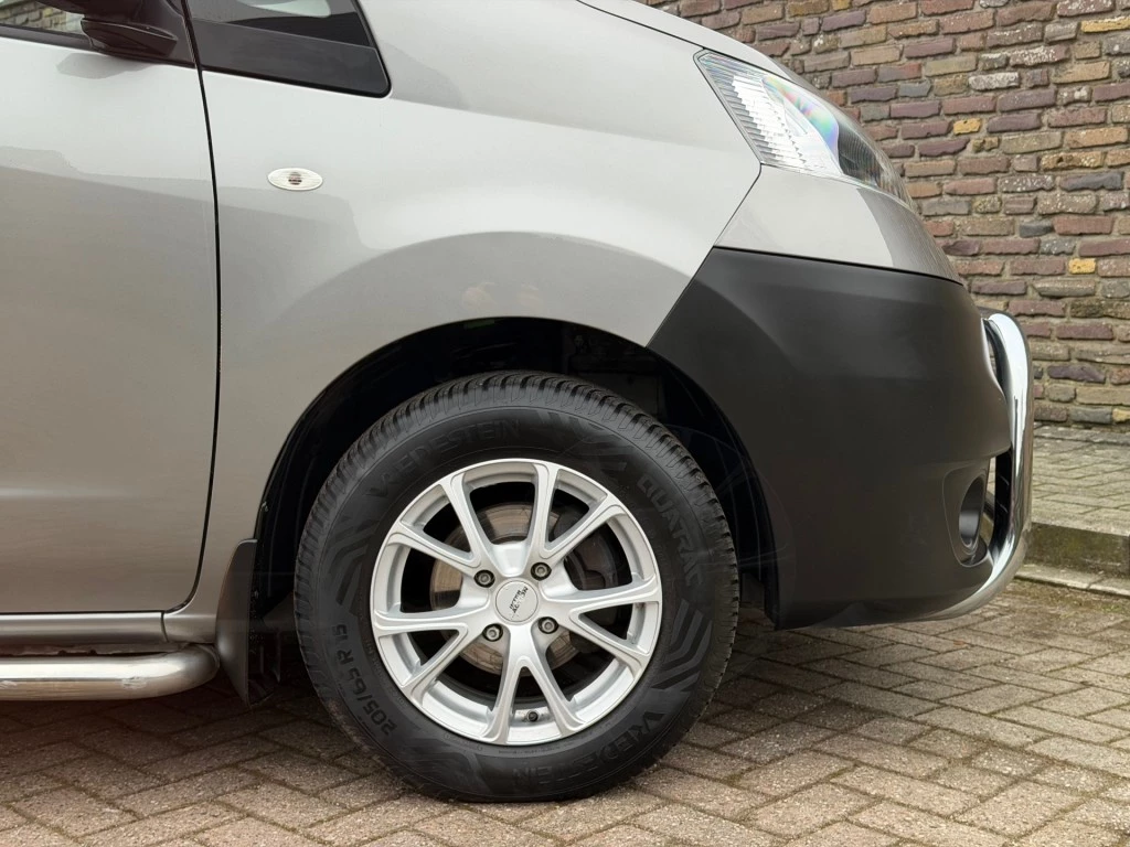 Hoofdafbeelding Nissan NV200