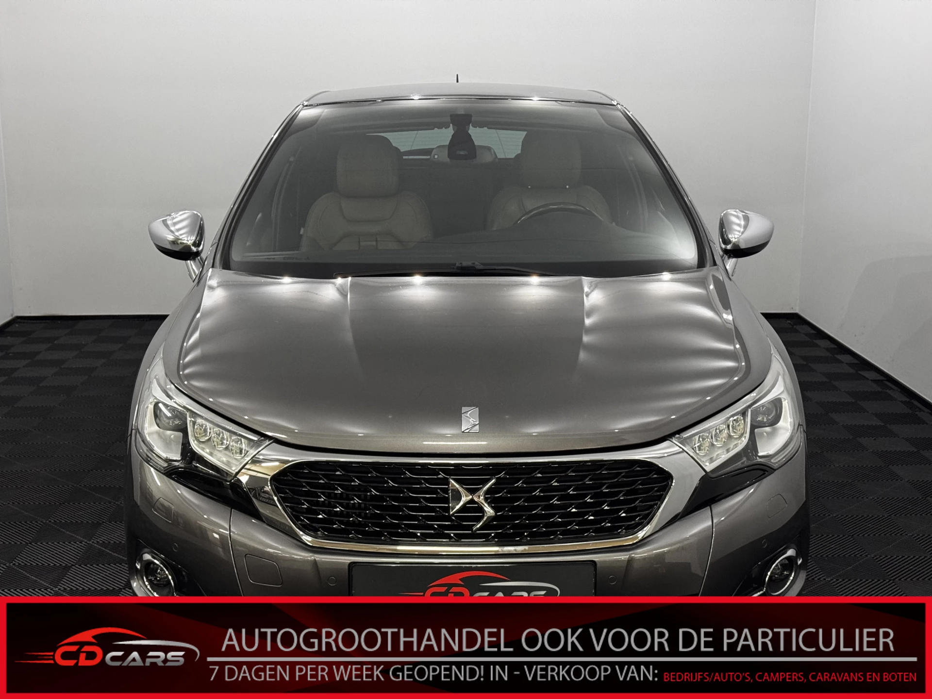 Hoofdafbeelding DS DS 4
