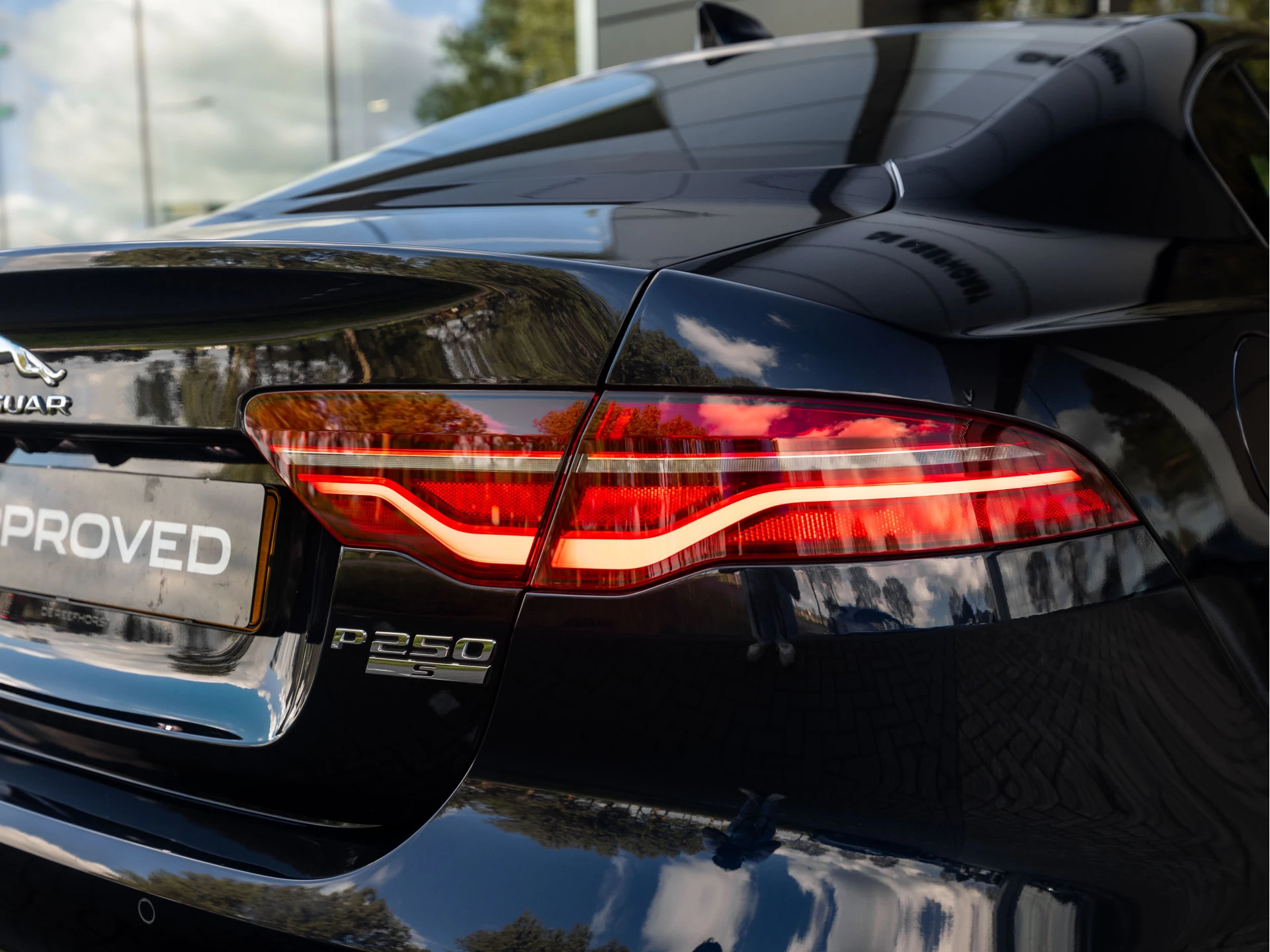 Hoofdafbeelding Jaguar XE