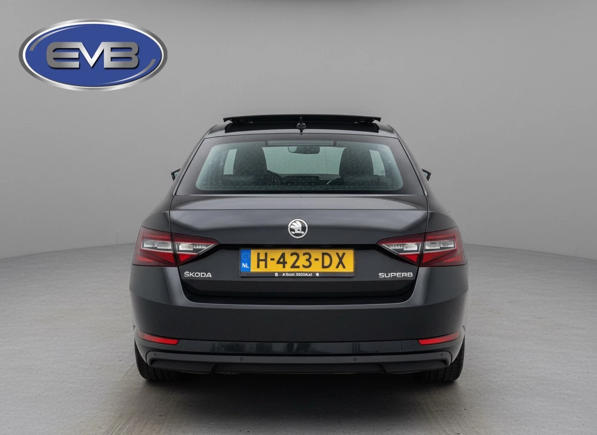Hoofdafbeelding Škoda Superb