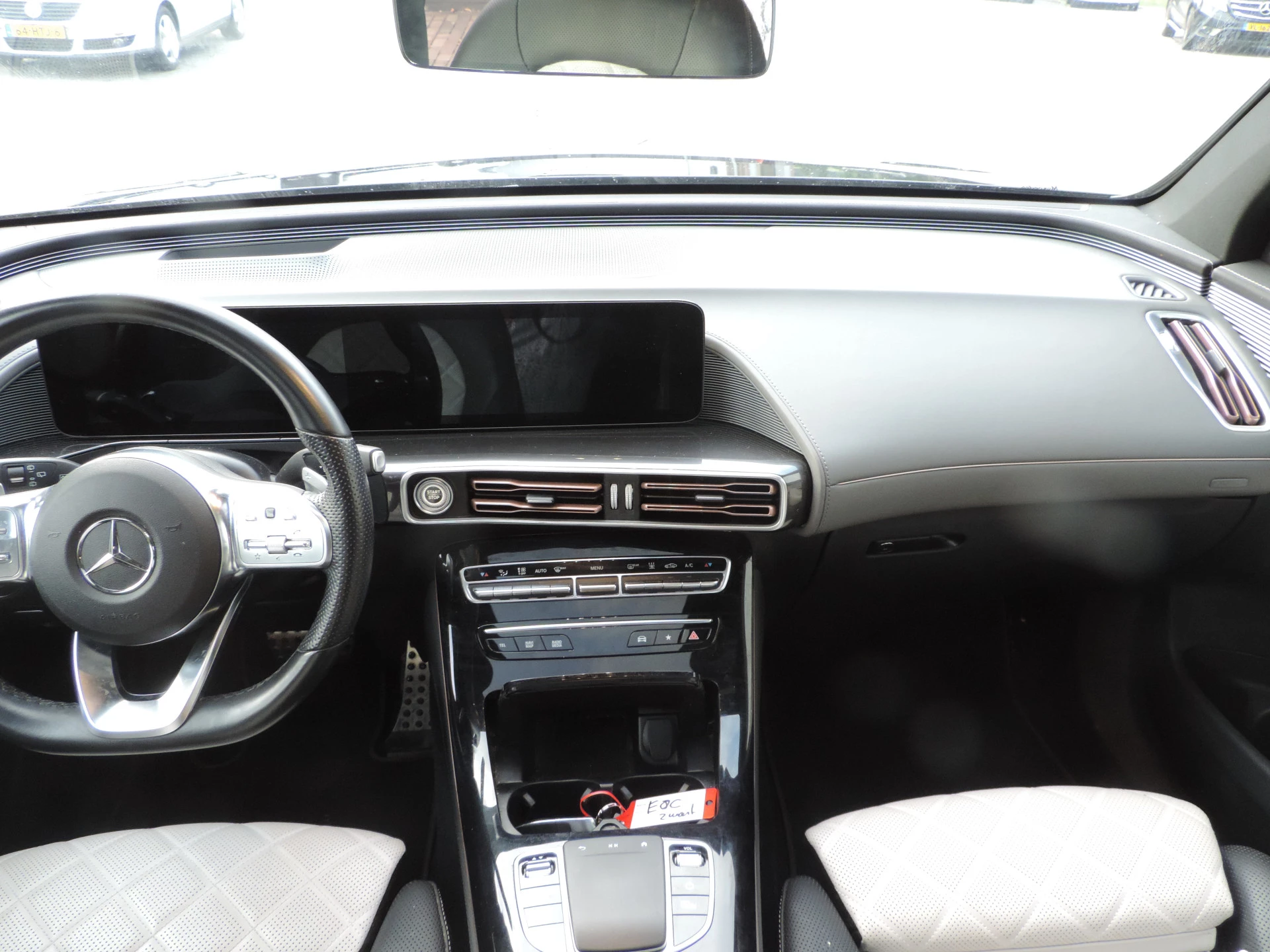Hoofdafbeelding Mercedes-Benz EQC