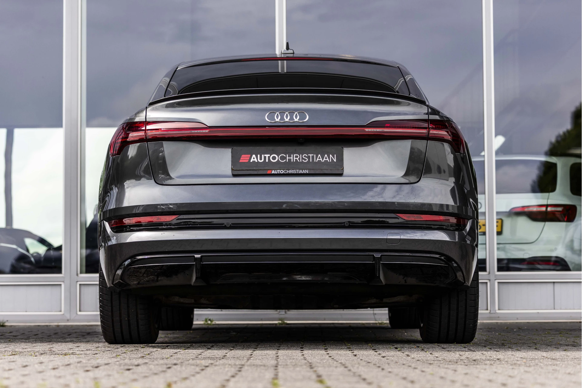 Hoofdafbeelding Audi e-tron