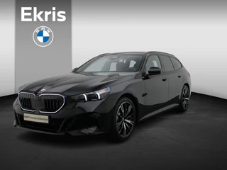 BMW 5 serie Touring 520i M Sportpakket Pro | Iconic Glow | Panoramadak | Trekhaak | Travel Pack | Innovation Pack | Comfort Pack | Showroom Selection