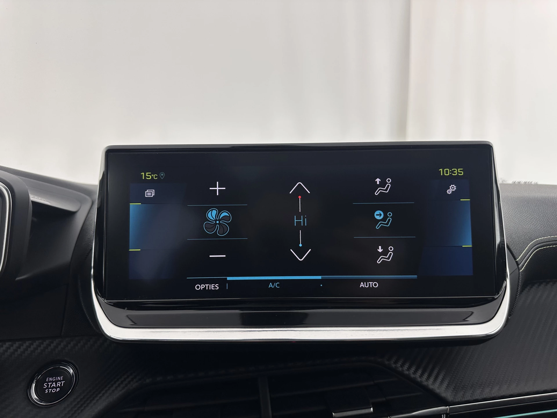 Hoofdafbeelding Peugeot e-208