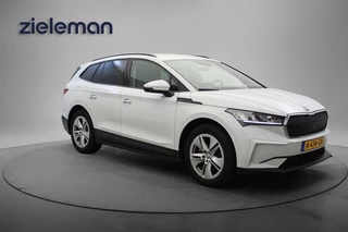 Hoofdafbeelding Škoda Enyaq iV Škoda Enyaq iV 60 - Carplay, Half Leer, Camera, Navi, Stoelverwaming, Cruise SOH 91,04%