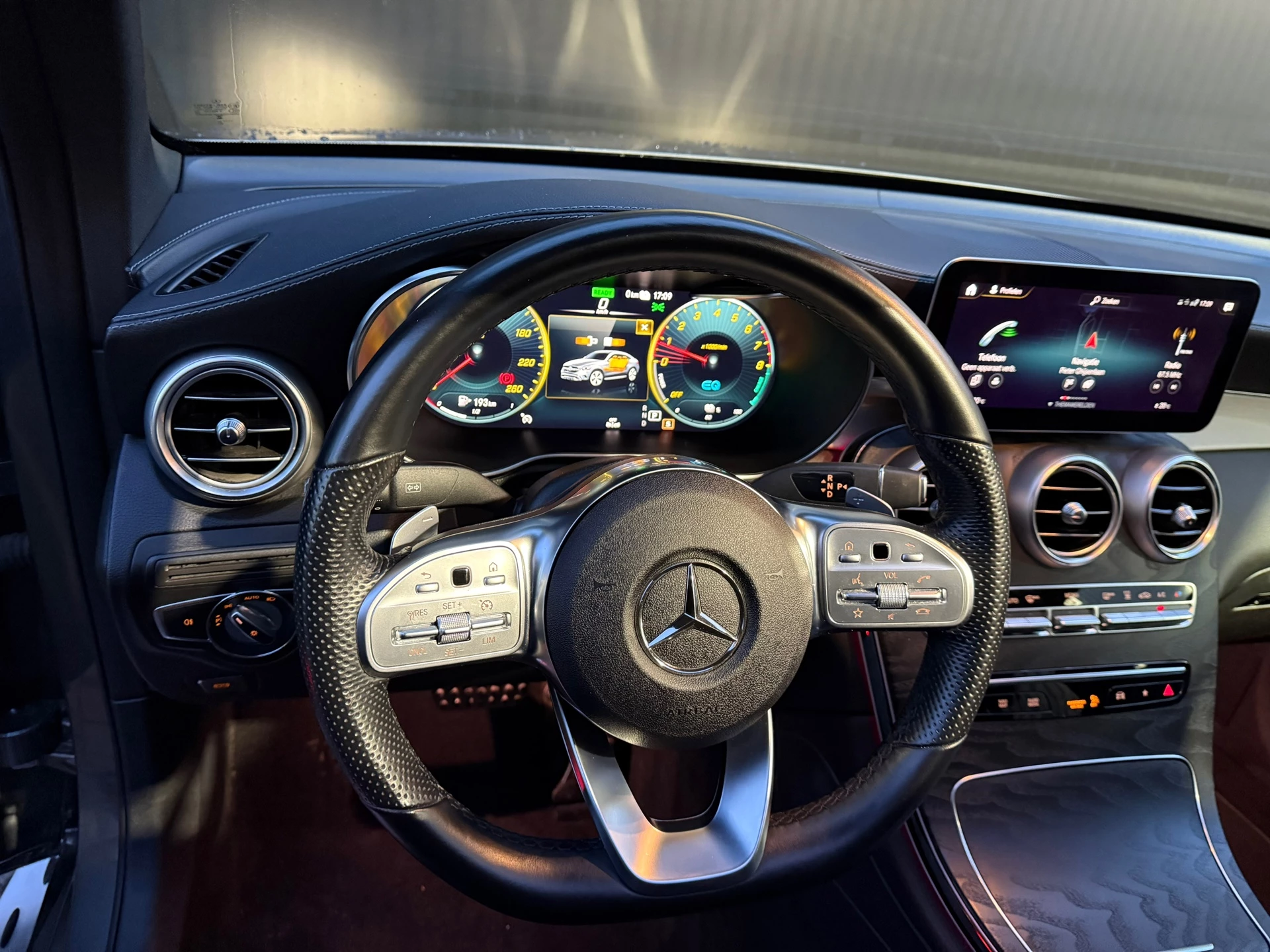 Hoofdafbeelding Mercedes-Benz GLC
